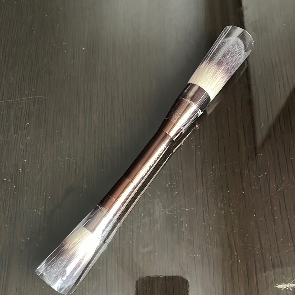 Hourglass veil powder brush